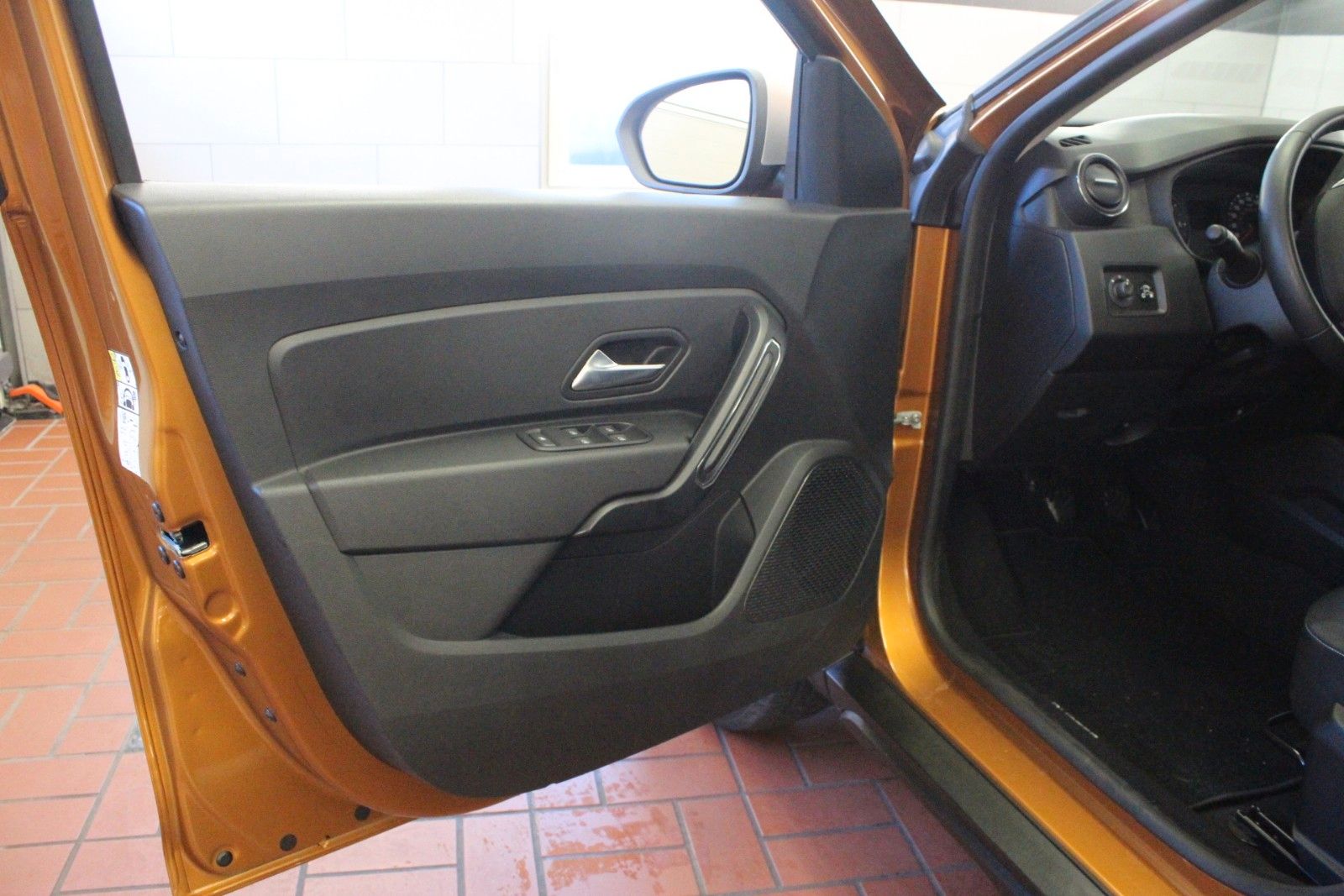 Fahrzeugabbildung Dacia Duster TCe 100 ECO-G LPG Comfort*Allwetter