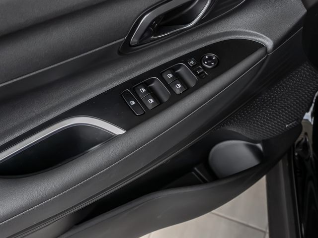 Hyundai Bayon 1.0 Blackline 2WD Kamera Navi BOSE