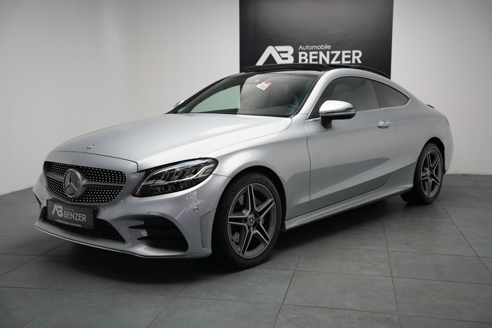 Fahrzeugabbildung Mercedes-Benz C 220d *AMG*Panorama*Ambiente*MBUX*SHZ*