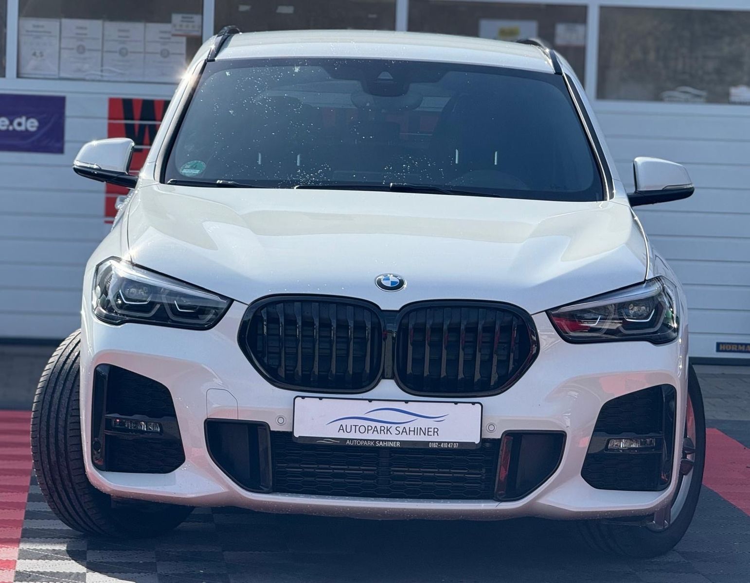 BMW X1 sDrive 18 i M SPORT*HUD*KAM*LEDER imagem 2
