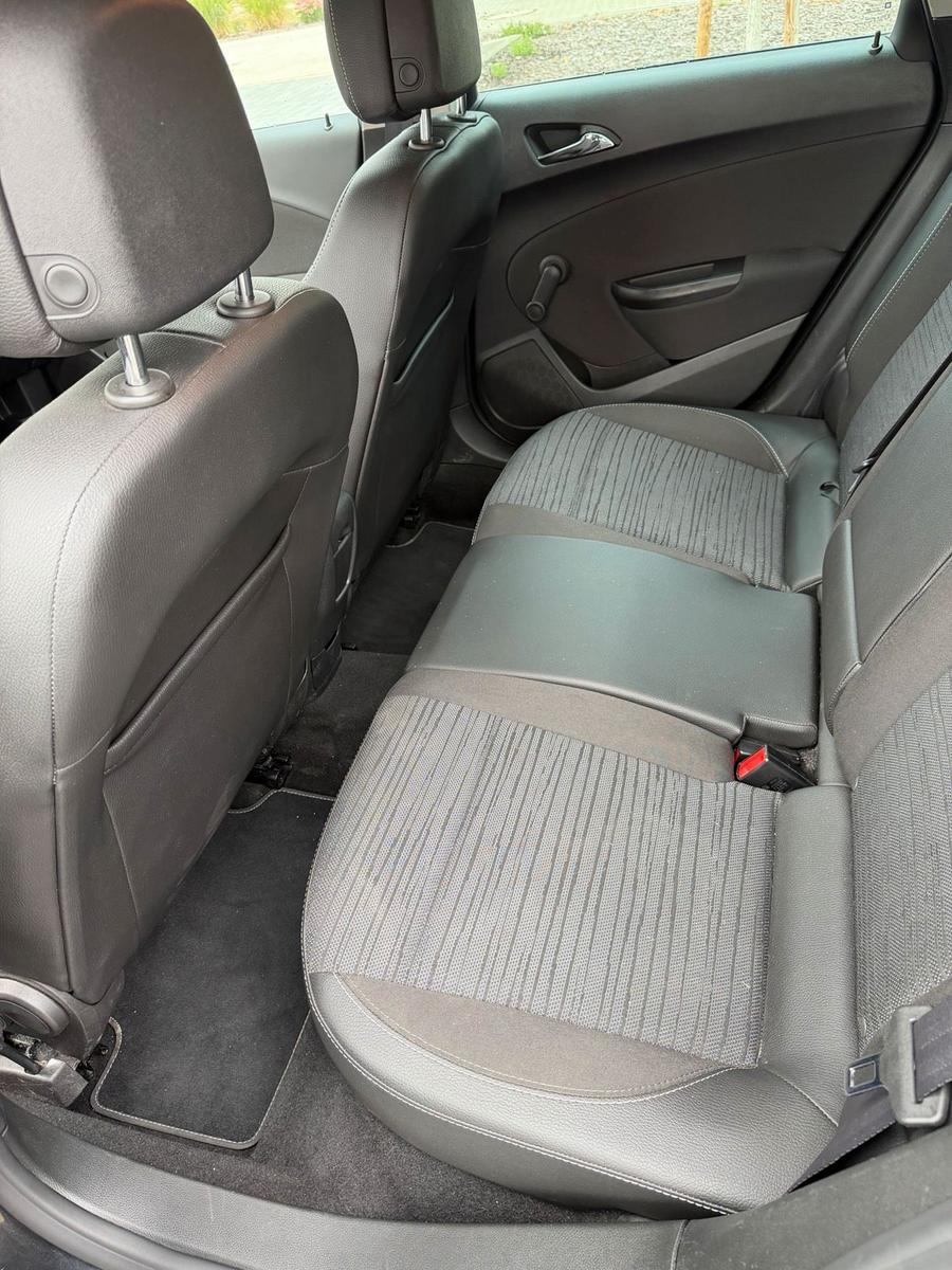 Opel Astra 2015 — photo 10