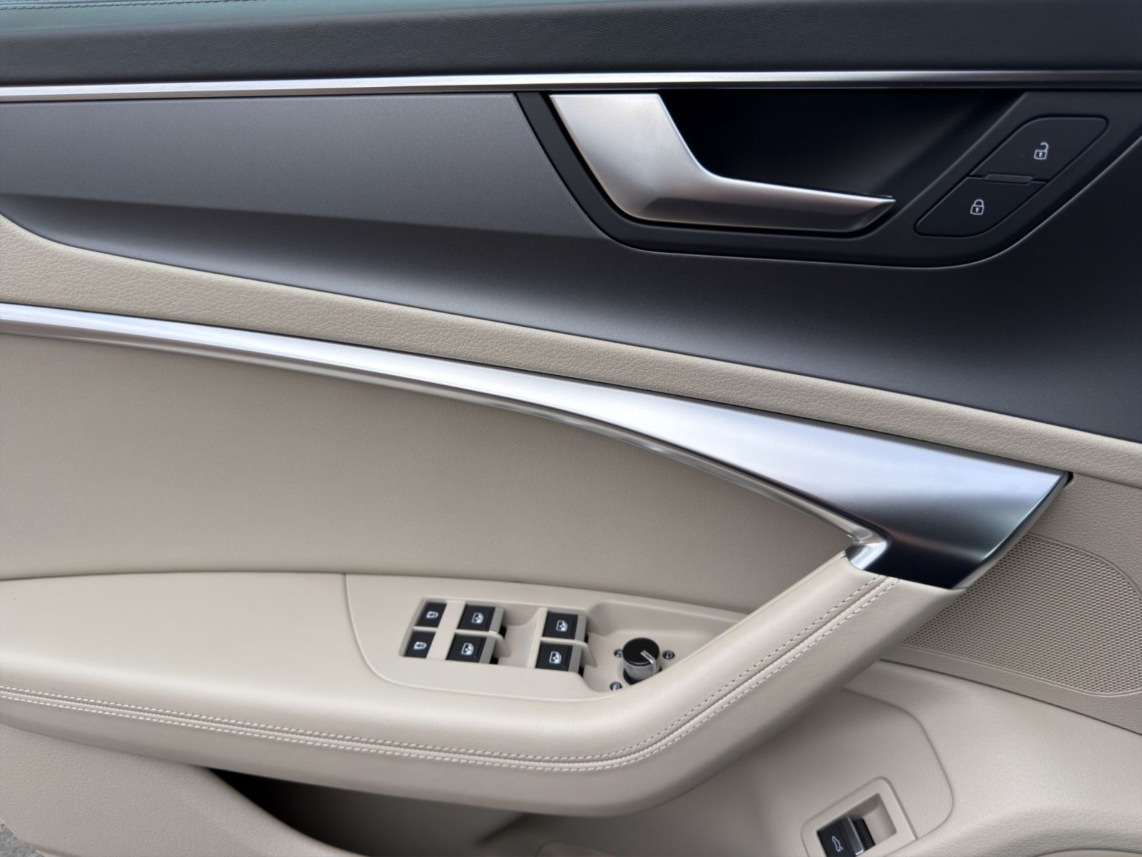 Fahrzeugabbildung Audi A6 Lim. 45 TDI quattro/Matrix/Kamera/Virtual/Shz
