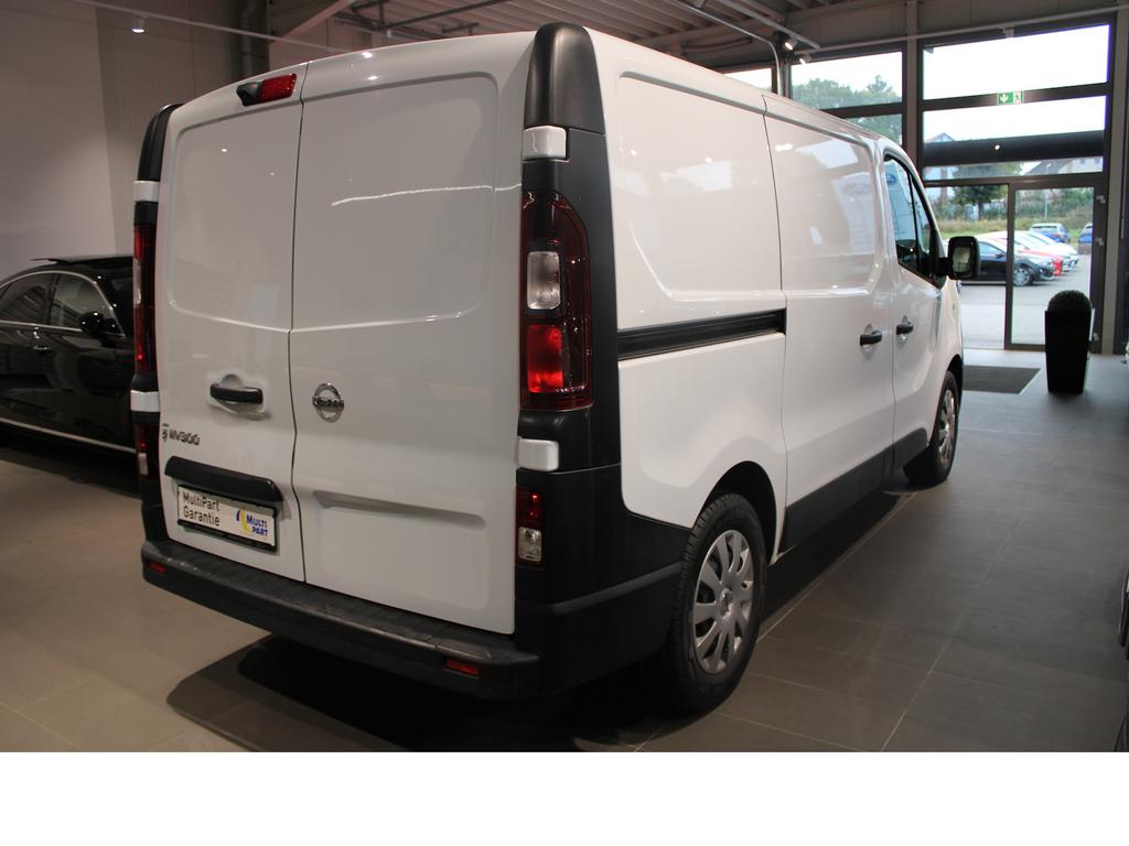 Nissan NV300