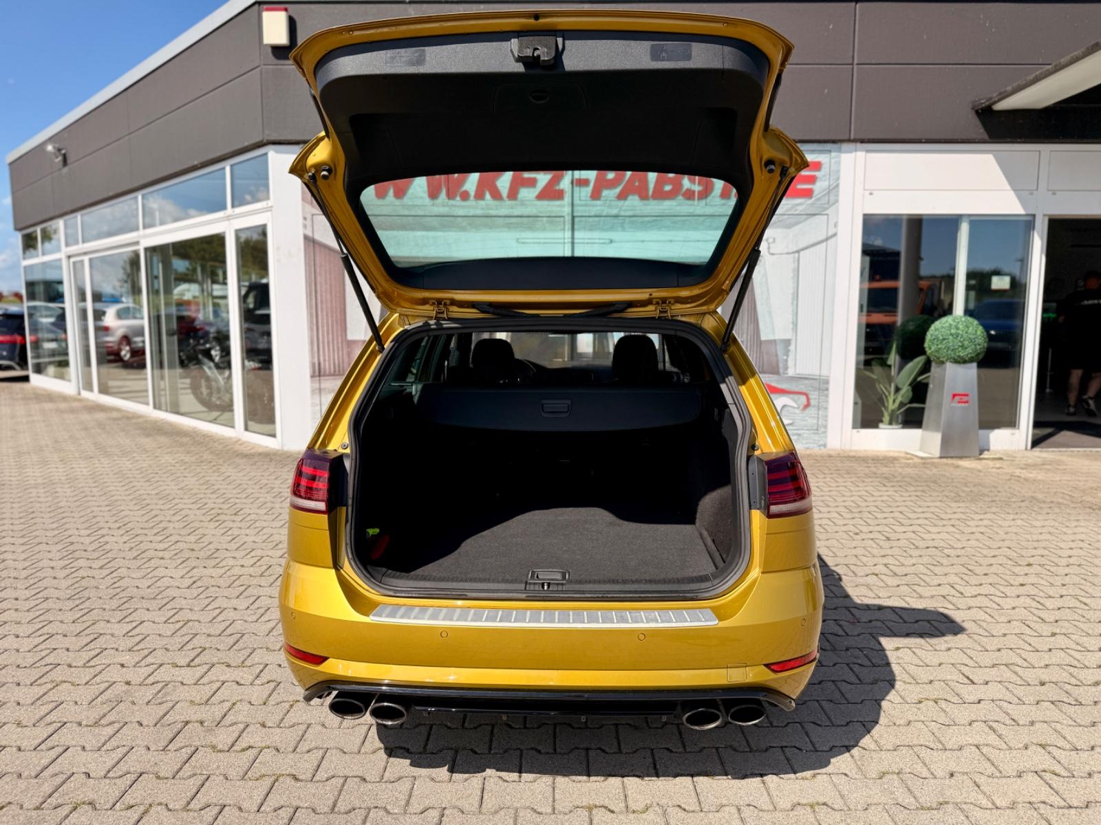 Volkswagen Golf VII Variant R 4Motion LED ACC DCC PANO