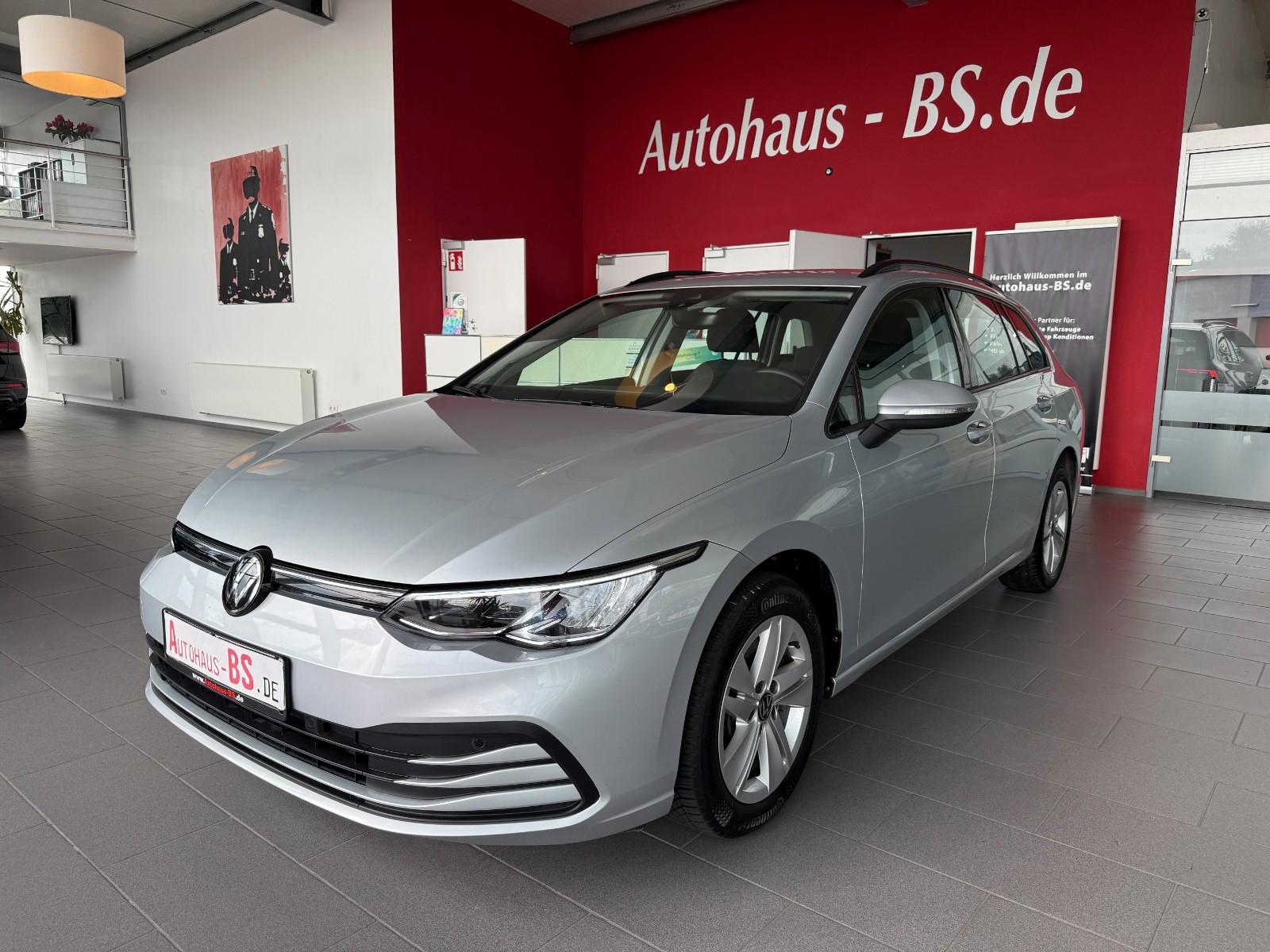Volkswagen Golf VIII Var. Life 2.0 TDI,PDC,Navi,LED,ACC,1Hd