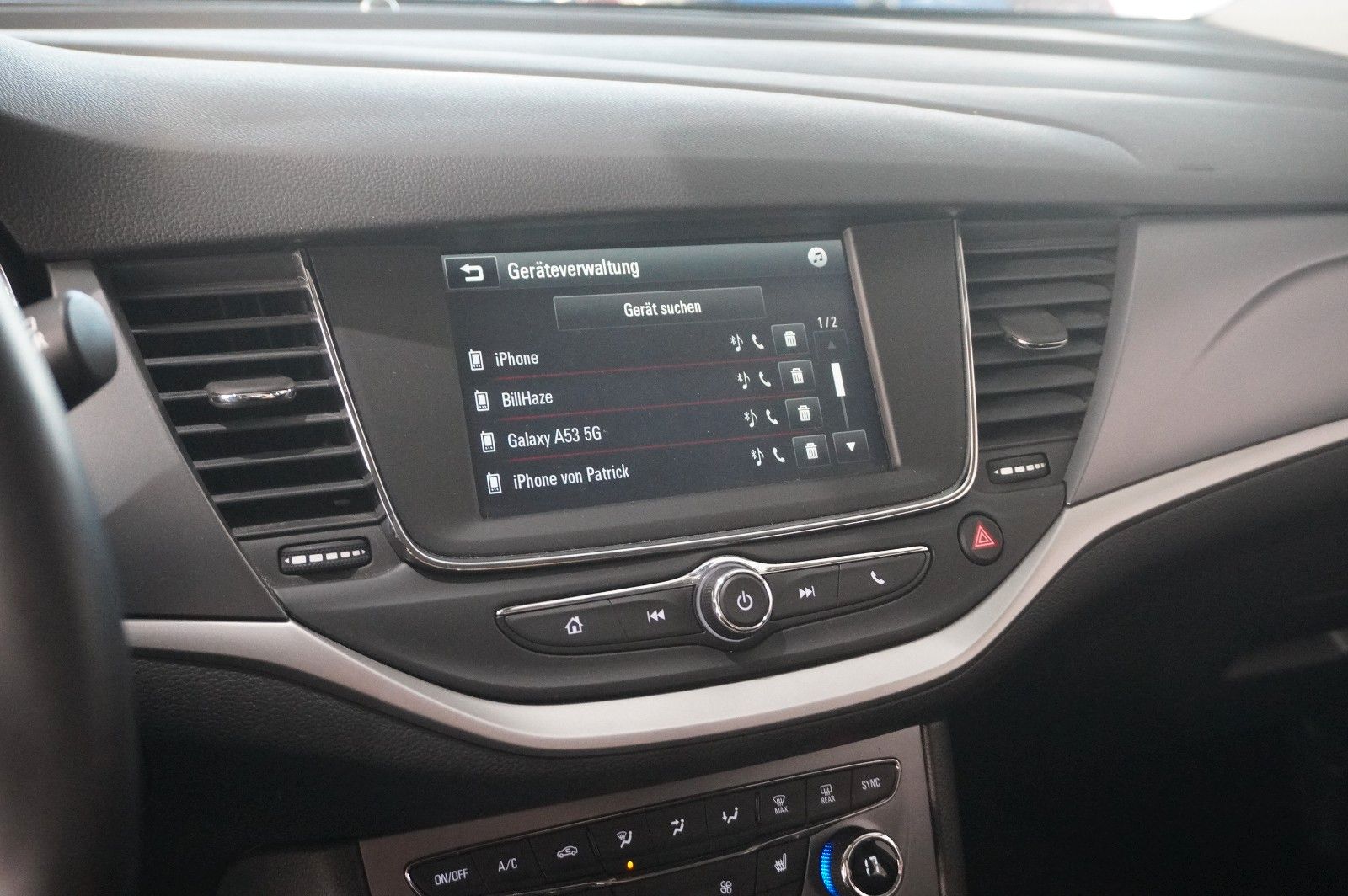 Fahrzeugabbildung Opel Astra K ST 1.0 BUSINESS NAVI/LED/SHZ/TEMP./SPORT