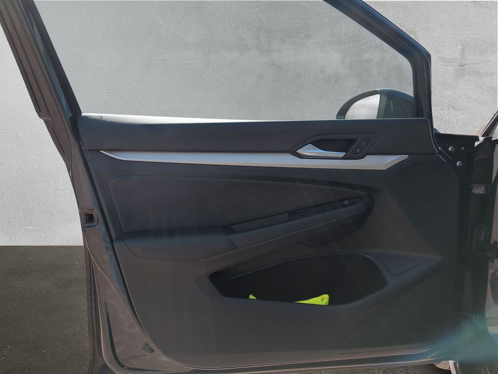 Fahrzeugabbildung Volkswagen Golf Variant 2.0 TDI Life Kamera SHZ ACC AppConn