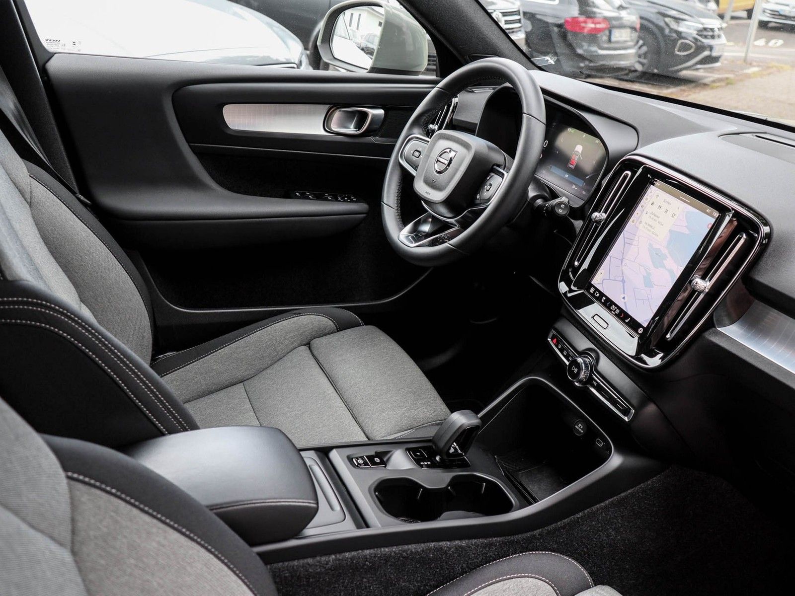 Volvo XC40 B3 Core 2WD imagem 3