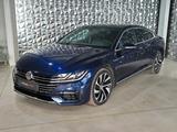 Volkswagen Arteon R-Line 4Motion*PANO*LED*NAVI*ACC*KAMERA - blaue Volkswagen Arteon