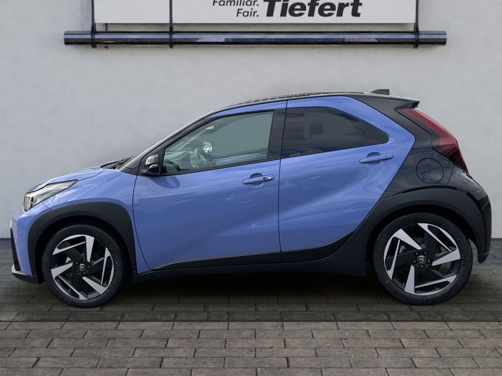 Toyota Aygo X 1,5 Hybrid Lounge imagem 2