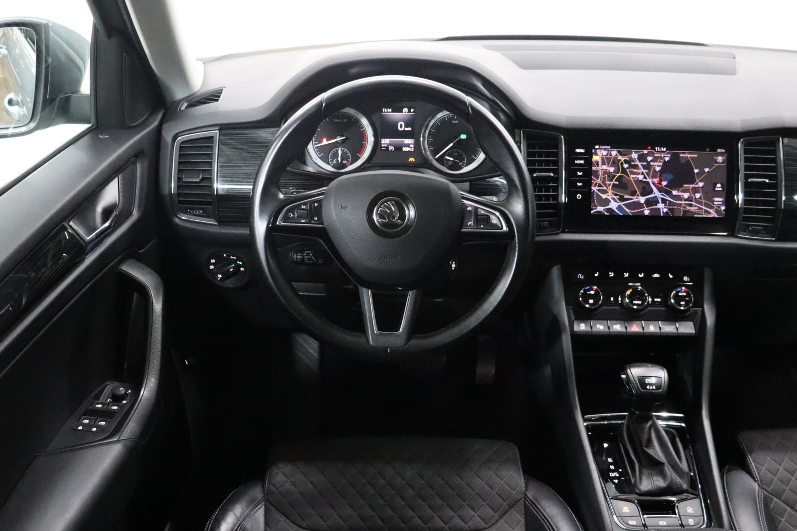 Skoda Kodiaq Style 4x4*7SITZER*PANO*360°*ACC*APPLE*AHK