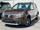Dacia Sandero 1.6 Stepway II - Dacia Sandero aus 2012: Stepway