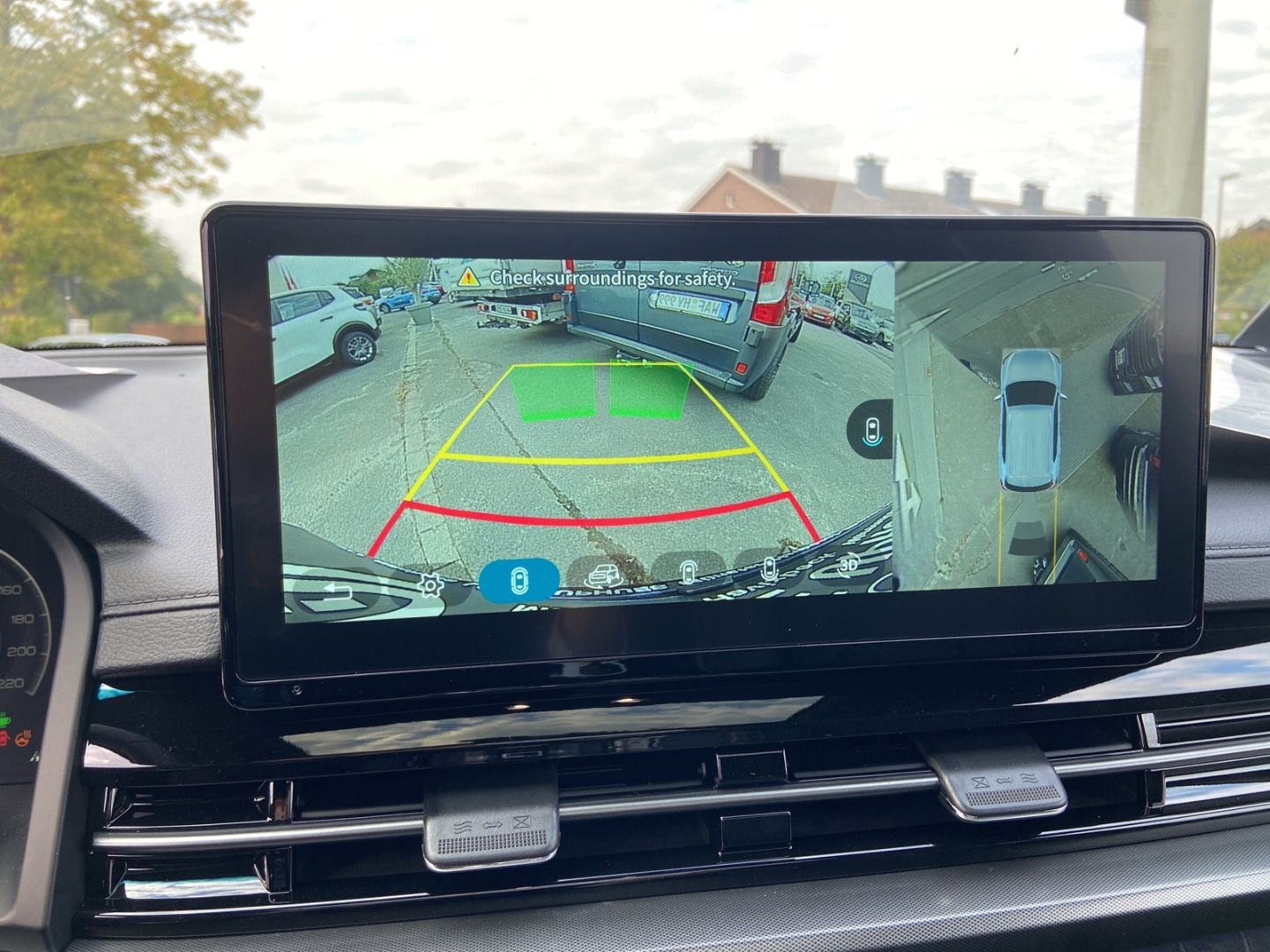 Fahrzeugabbildung KGM Rexton 2.2 Lux 8 AT AWD Navi Leder 360 Kamera