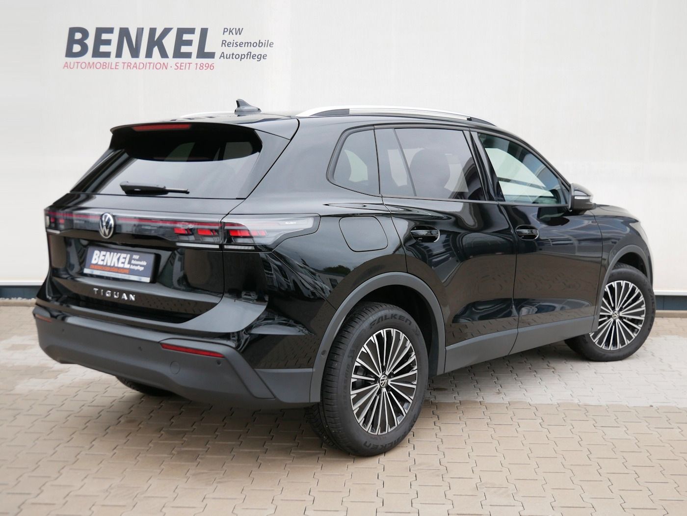 Fahrzeugabbildung Volkswagen Tiguan 2.0 TDI GOAL NEU55T AHK MATRIX DSG ACC AL