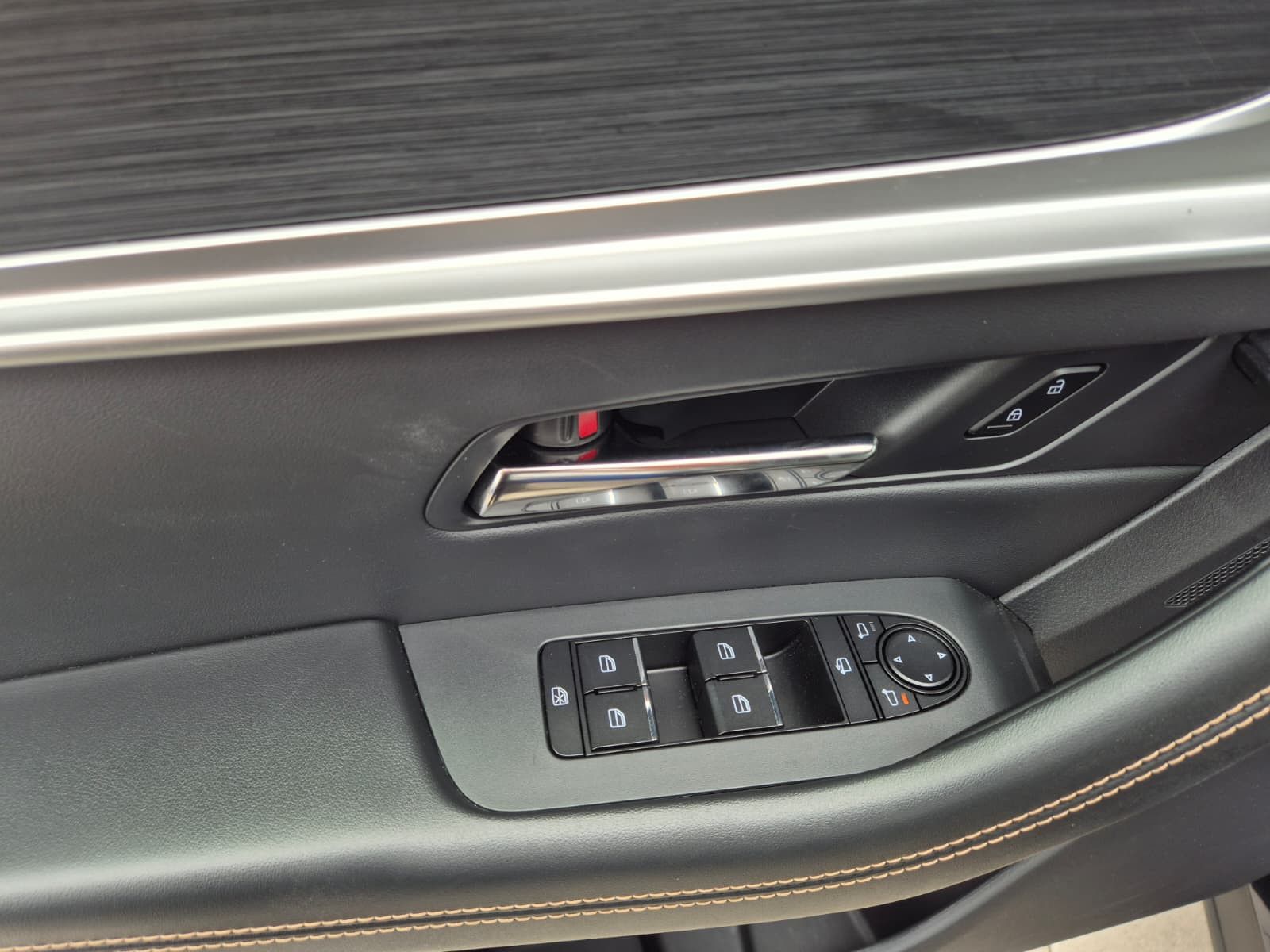 Fahrzeugabbildung Mazda CX-60 Homura+ AWD PANO*HUD*MATRIX*BOSE*360°MEMOR