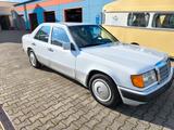 Mercedes-Benz Mercedes Benz W124 250D - Mercedes-Benz E 250 in Mainz