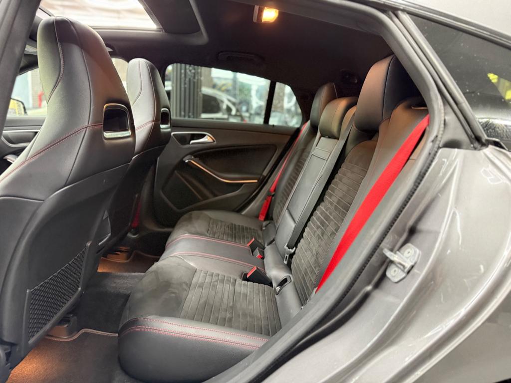 Mercedes-Benz CLA 45 AMG