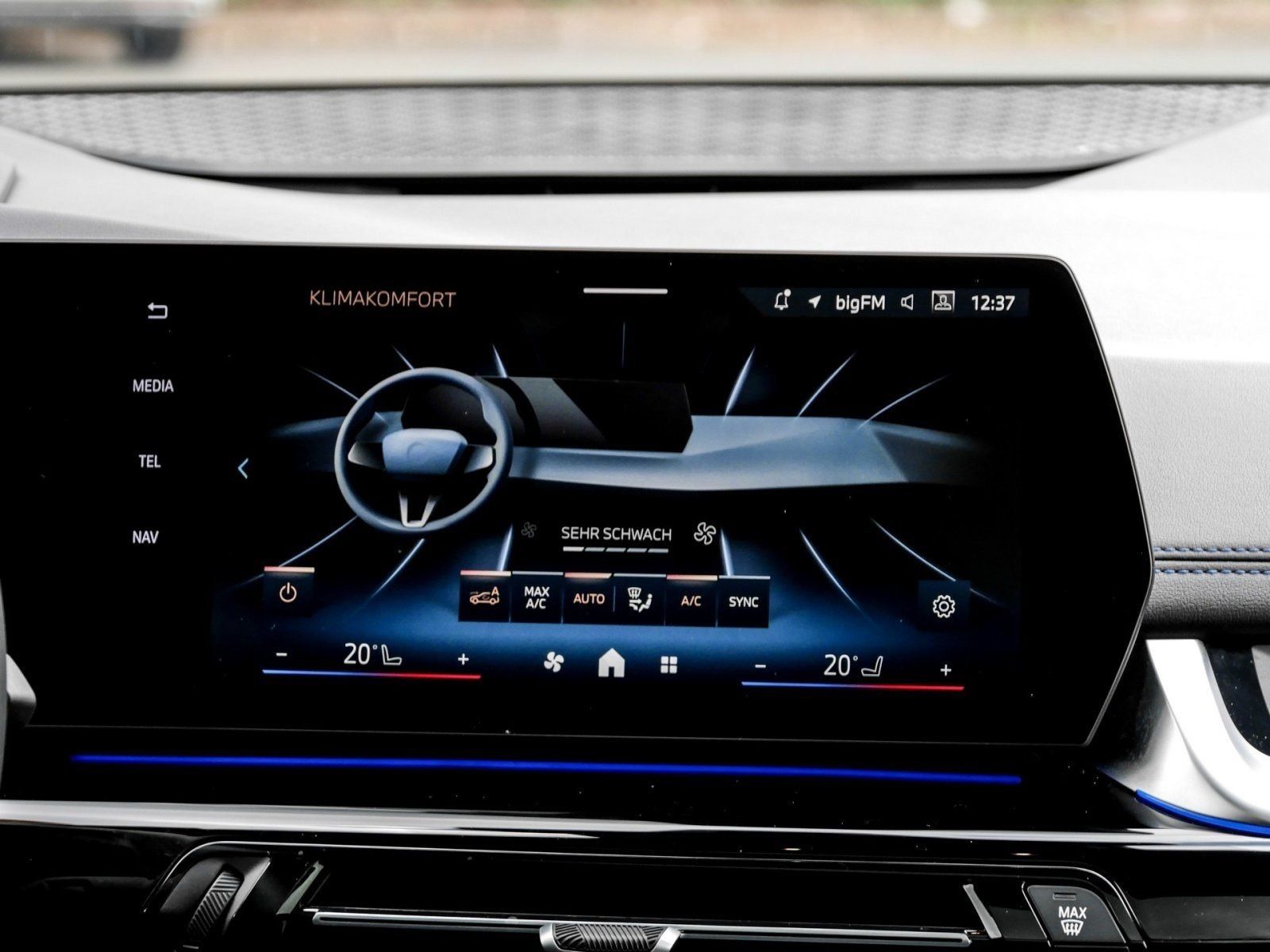 BMW 223 Active Tourer - Bild 8