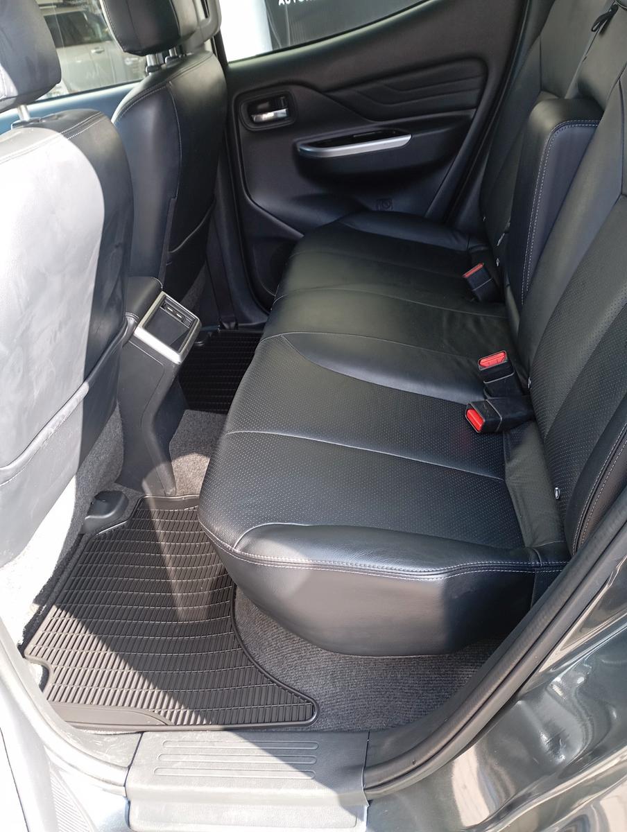 Mitsubishi L200 Top 2.3 Diesel Doppelkabine 4WD A/T