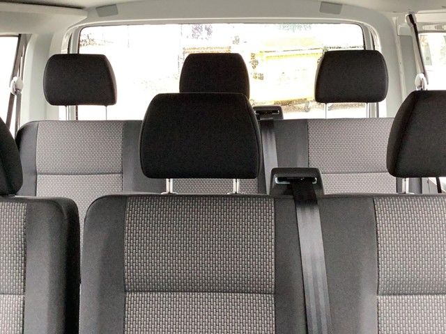 Fahrzeugabbildung Volkswagen T6.1 Transporter TDI Kombi 9 Sitzer Klima, Licht