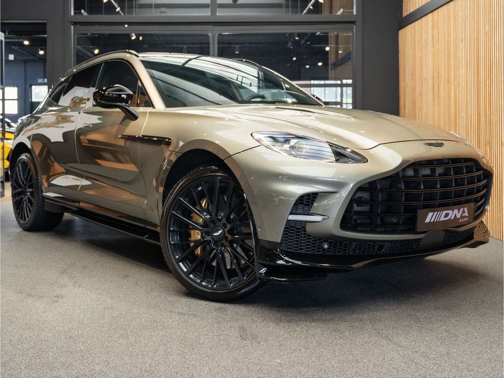 Image of Aston Martin DBX