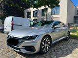 Volkswagen Arteon 2.0 TDI SCR DSG R-Line R-Line - Volkswagen Arteon mit Diesel-Antrieb: Panorama-Dach, Limousine