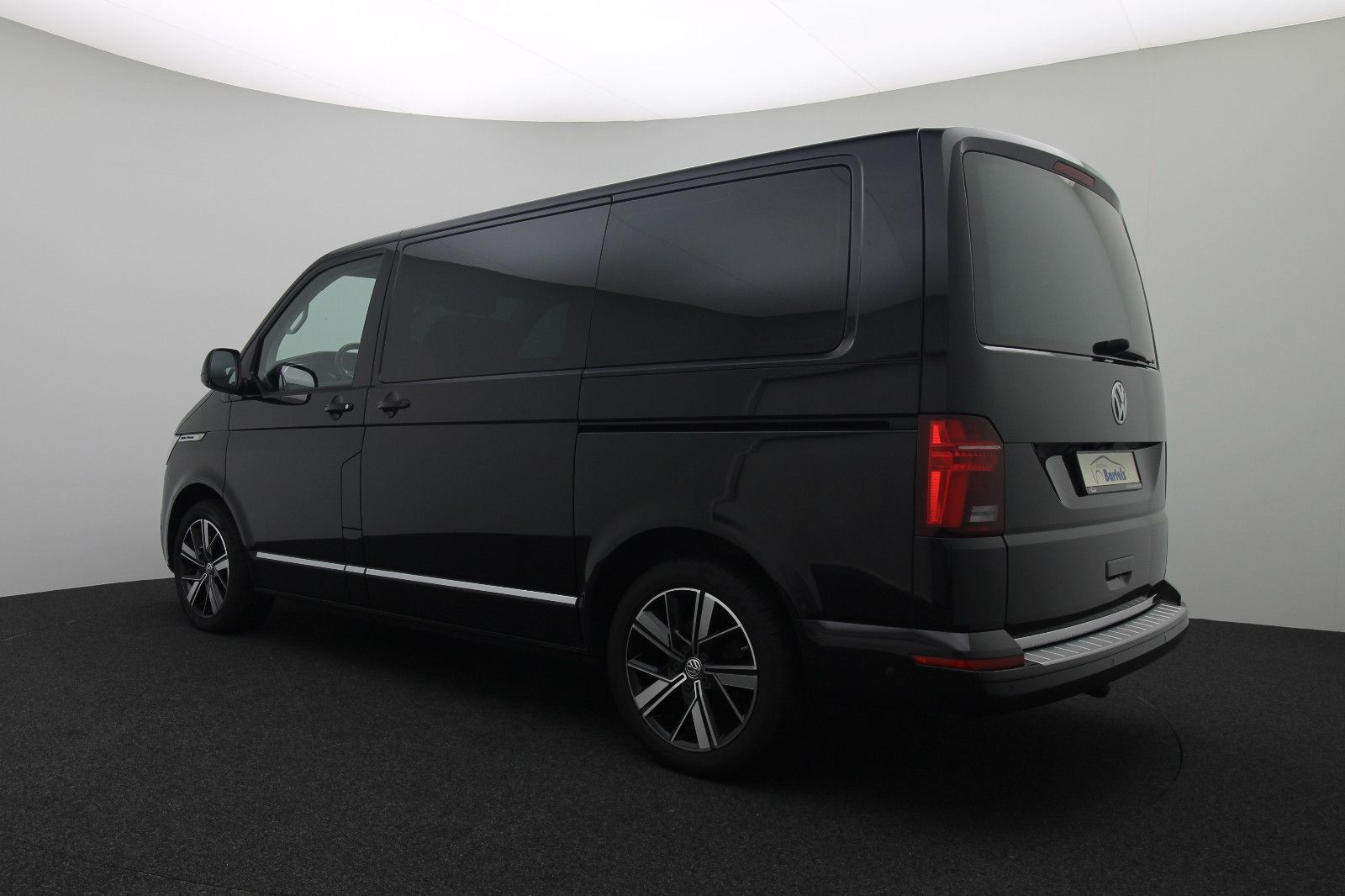 Fahrzeugabbildung Volkswagen T6.1 Multivan Highline 4MOTION Standheizung ACC