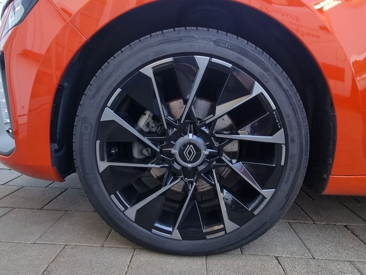 Fahrzeugabbildung Renault Clio Esprit Alpine E-Tech Full Hybrid 145