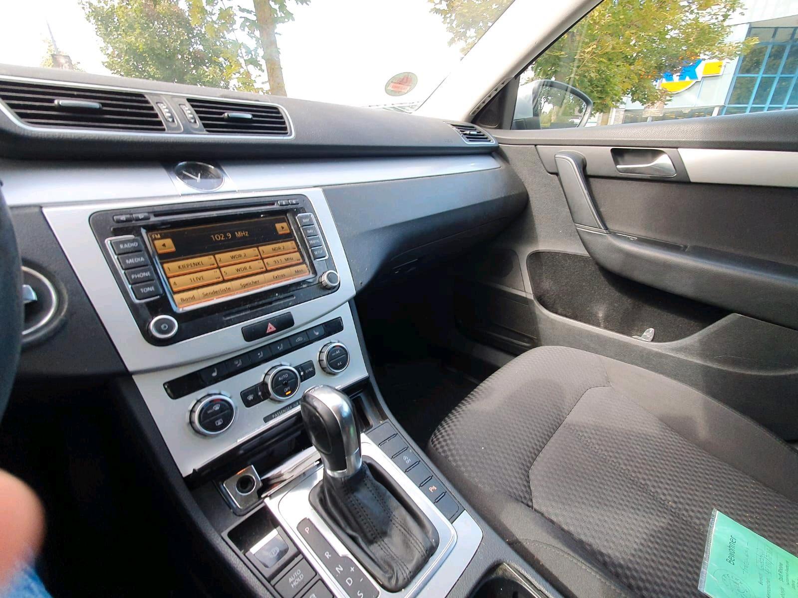 Volkswagen Passat 2013 — photo 7