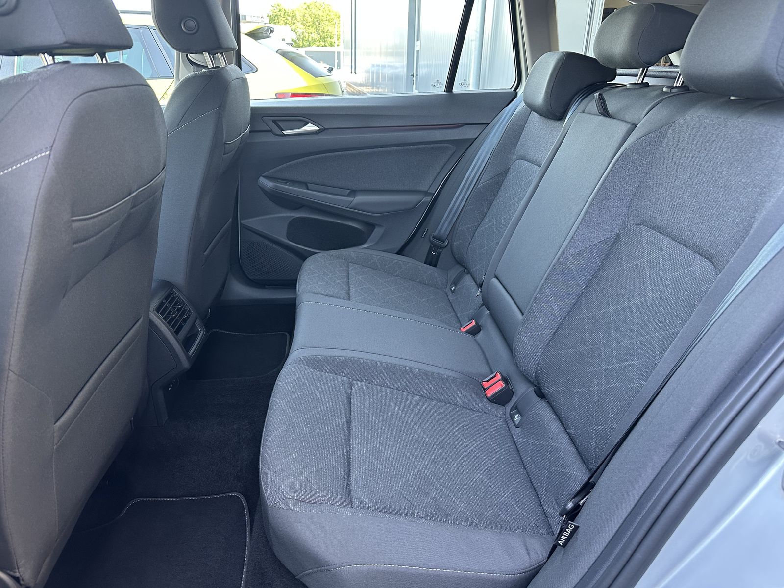 Fahrzeugabbildung Volkswagen Golf Variant 2.0 TDI Life+NAV+LED+ACC+KAMERA+SHZ