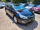 Opel Astra J Sports Tourer Design Edition - Opel Astra aus 2011: Tourer Sport