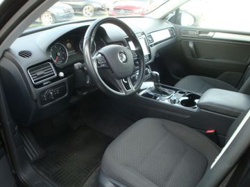 Volkswagen Touareg - 10