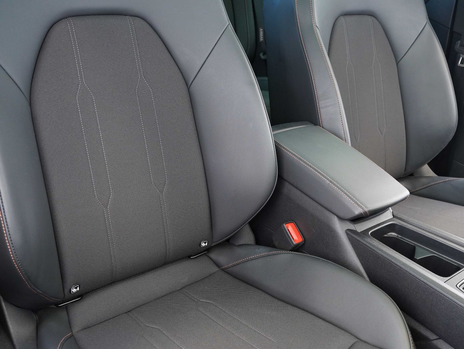 Fahrzeugabbildung CUPRA Formentor 1.5 TSI DSG LED/CARPLAY/KAMERA/PANO