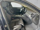 Volvo V60 Cross Country Plus AWD Harman Kardon Pano - blaue Volvo V60 Cross Country