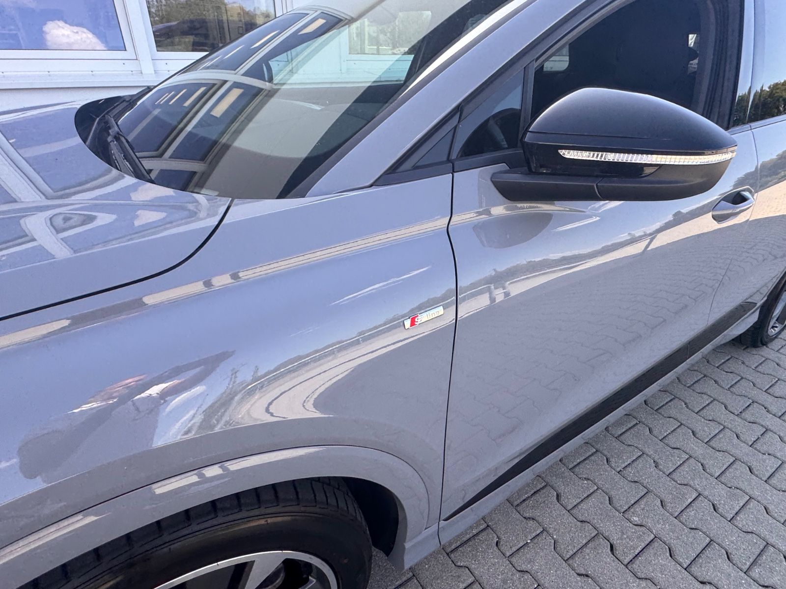 Audi Q4 35e-tron  S-Line Sportpaket 20 Zoll imagem 3