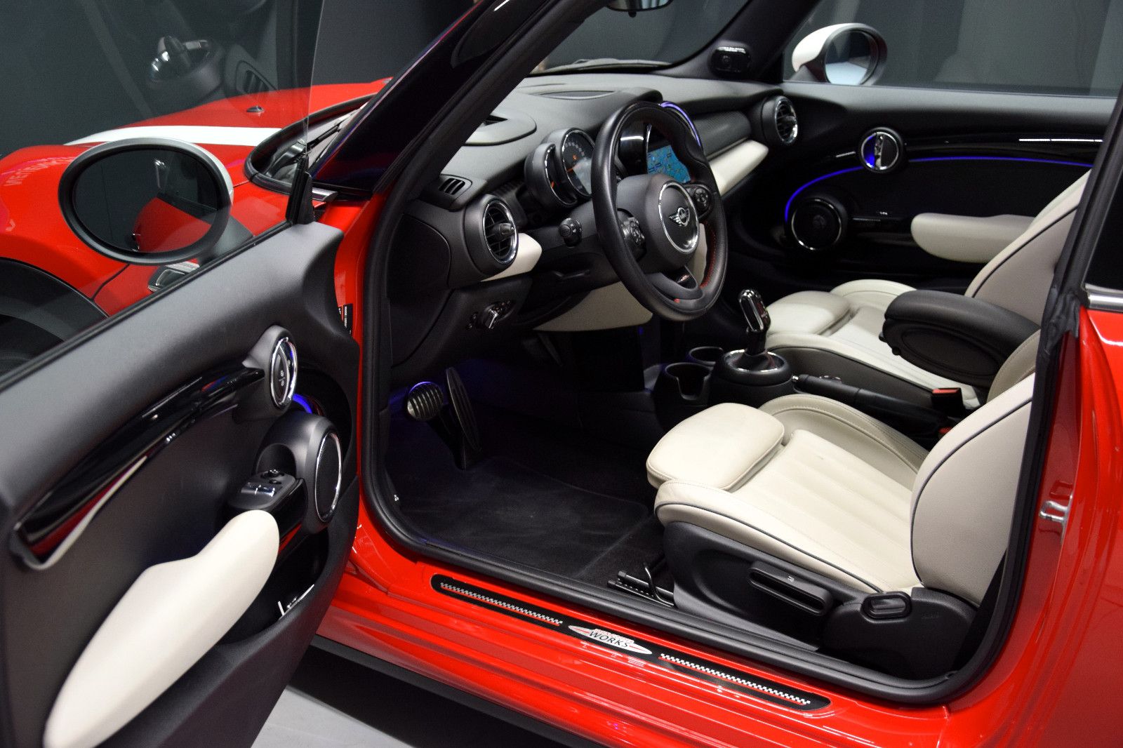 Fahrzeugabbildung MINI Cooper S Leder Panorama HeadUp ACC Works Paket