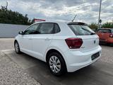 Volkswagen Polo VI Comfortline Sportsitze Sport Lenkrad - Volkswagen Polo: Sport