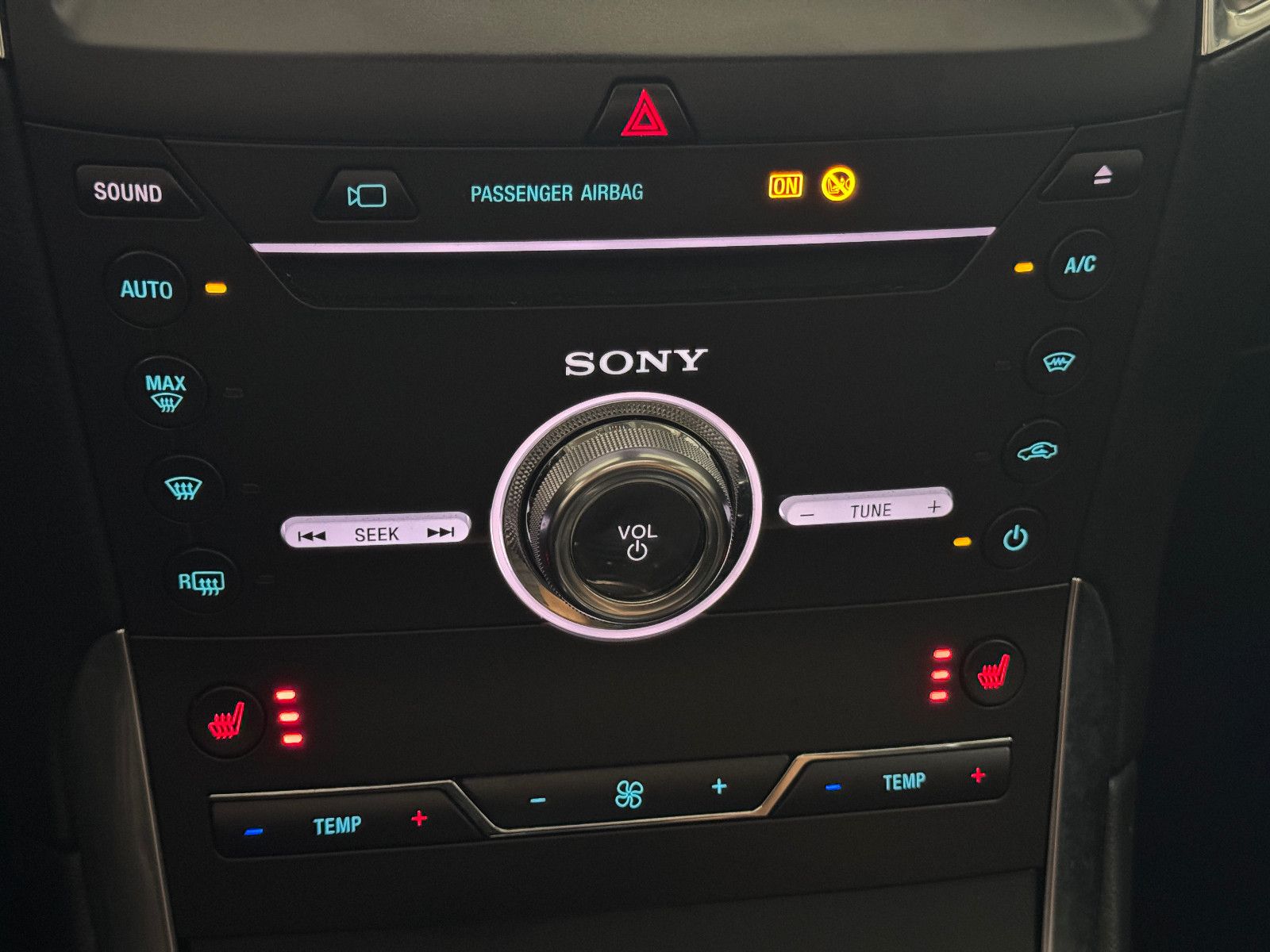 Fahrzeugabbildung Ford Galaxy TITANIUM SPORT AWD AUT 7-SITZER PANO VOLL