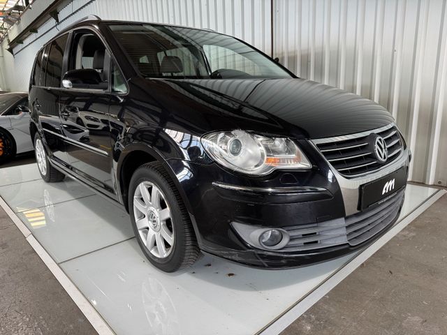 Volkswagen Touran Highline Navi AHK Automatik