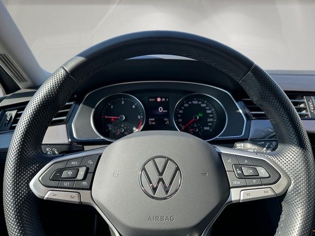 Fahrzeugabbildung Volkswagen Passat Variant 2.0TDI DSG Alltrack LED+ACC+AHK++