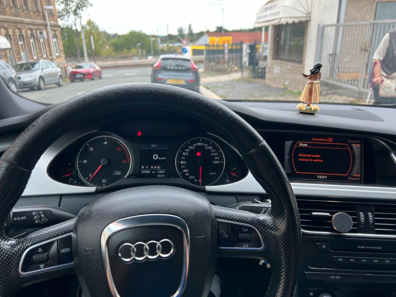 Audi A4 2009 — photo 7