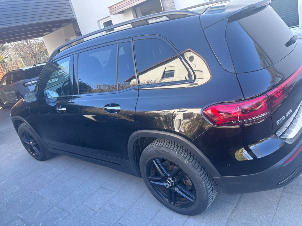 Image of Mercedes-Benz EQB