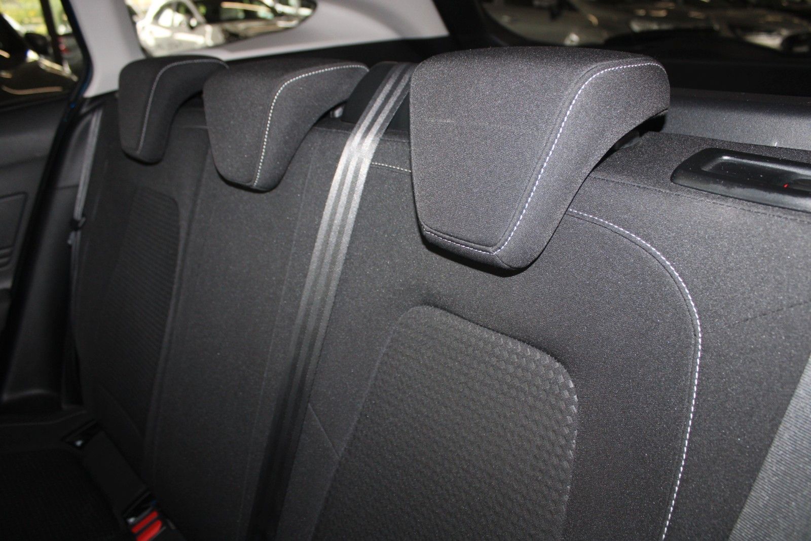 Fahrzeugabbildung Ford Focus Cool & Connect Aut. LED CAM PDC WinterPak.