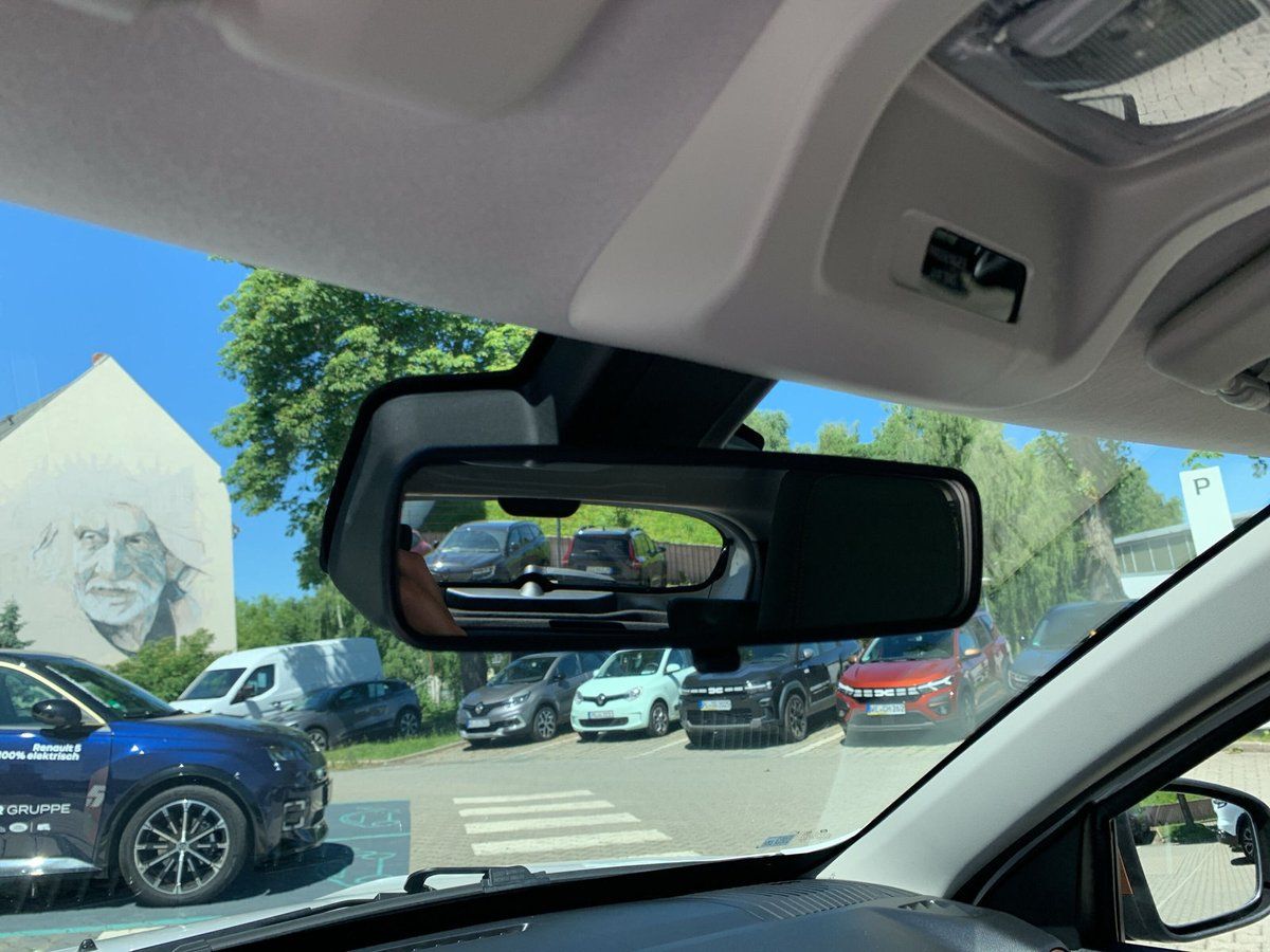 Dacia Spring - Bild 27