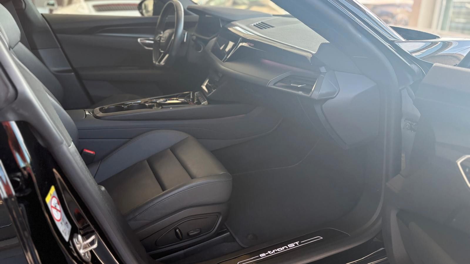 Fahrzeugabbildung Audi e-tron GT quattro