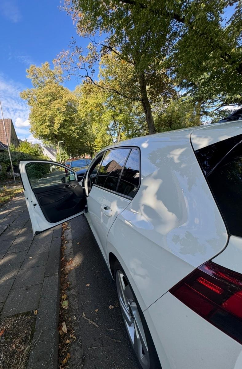 Volkswagen Golf VW Golf 8 GTI 245 PS DSG Unfallfrei Scheckhe, миниатюра 4