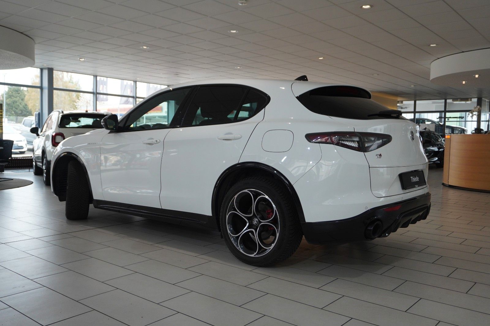 Fahrzeugabbildung Alfa Romeo Stelvio 2.2D VELOCE Q4 NAVI/LED/KAMERA/MATRIX/SH