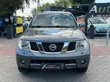 Nissan Pathfinder 2.5 dCi 4x4*Aut*7Sitze*AHK*Kam*Temp* - scheckheftgepflegte Nissan Pathfinder