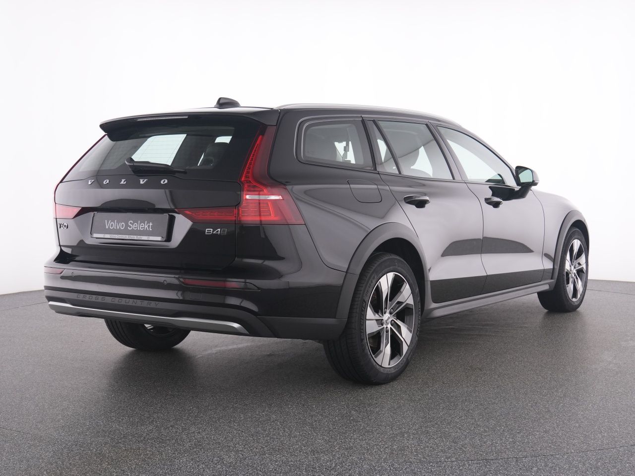 Volvo V60 Cross Country B4 AWD PLUS MET+WINTERPAK+ foto 3