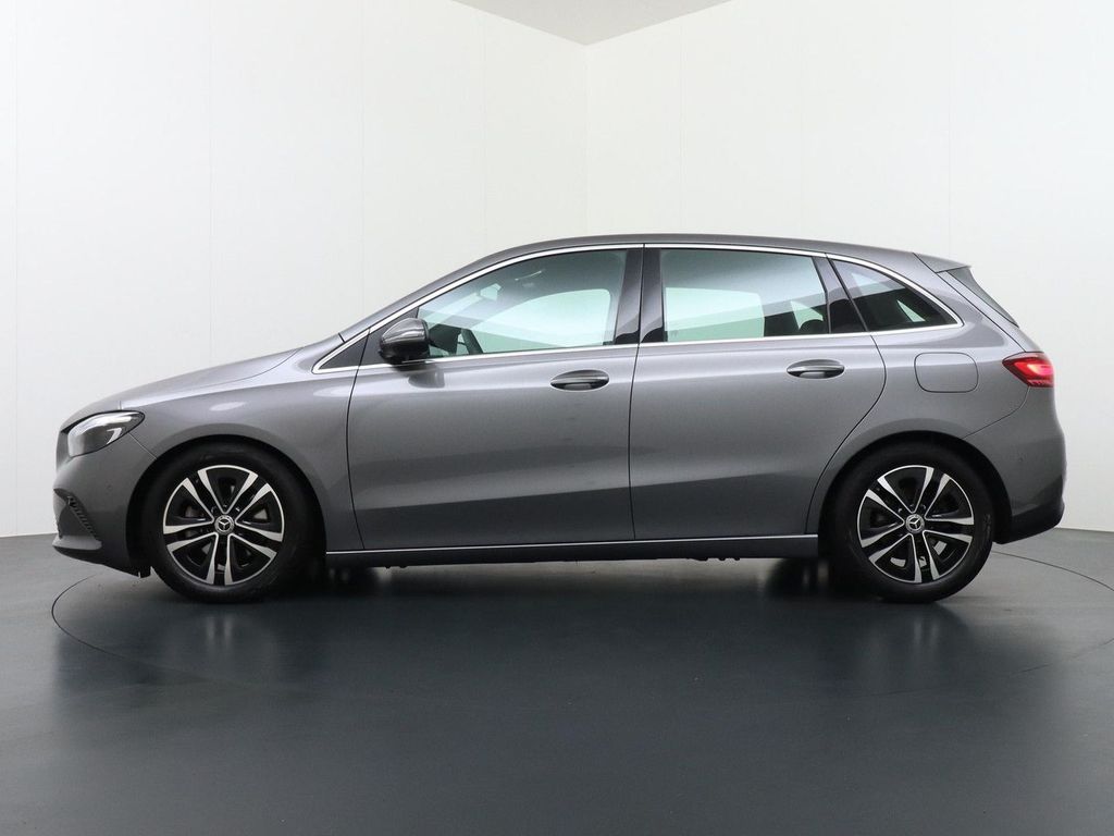 Mercedes-Benz B 180 180d Luxury Line
